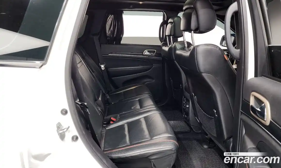 Jeep Cherokee 2016 3.0 Автомат в Москве № 584418, фото 12