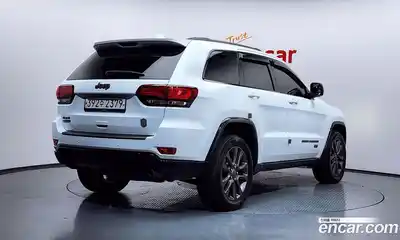 Jeep Cherokee 2016 3.0 Автомат в Москве № 584418, миниатюра 2