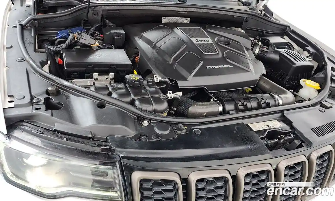 Jeep Cherokee 2016 3.0 Автомат в Москве № 584418, фото 6