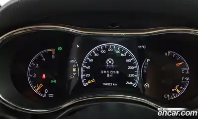 Jeep Cherokee 2016 3.0 Автомат в Москве № 584418, миниатюра 8