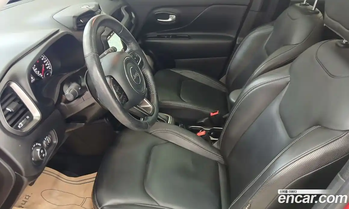 Jeep Renegade 2019 2.4 Автомат в Москве № 584504, фото 15