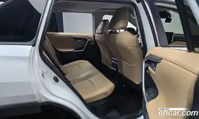 Toyota RAV4 2024 2.5 Автомат в Москве № 584590, миниатюра 12