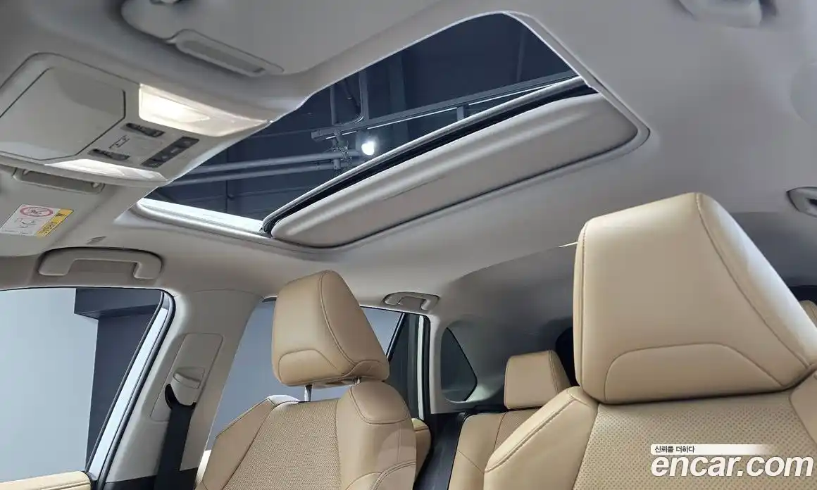 Toyota RAV4 2024 2.5 Автомат в Москве № 584590, фото 19