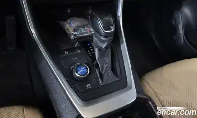 Toyota RAV4 2024 2.5 Автомат в Москве № 584590, миниатюра 9