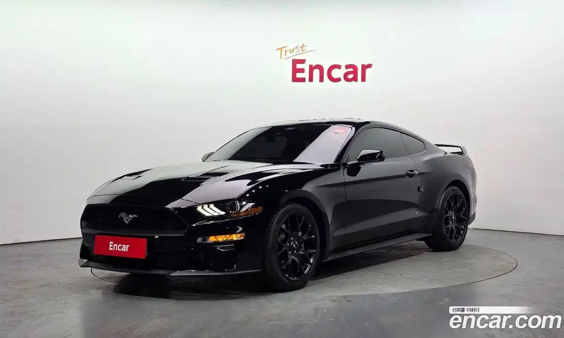 Ford Mustang 2023 2.3 Автомат в Москве № 584780, фото 1