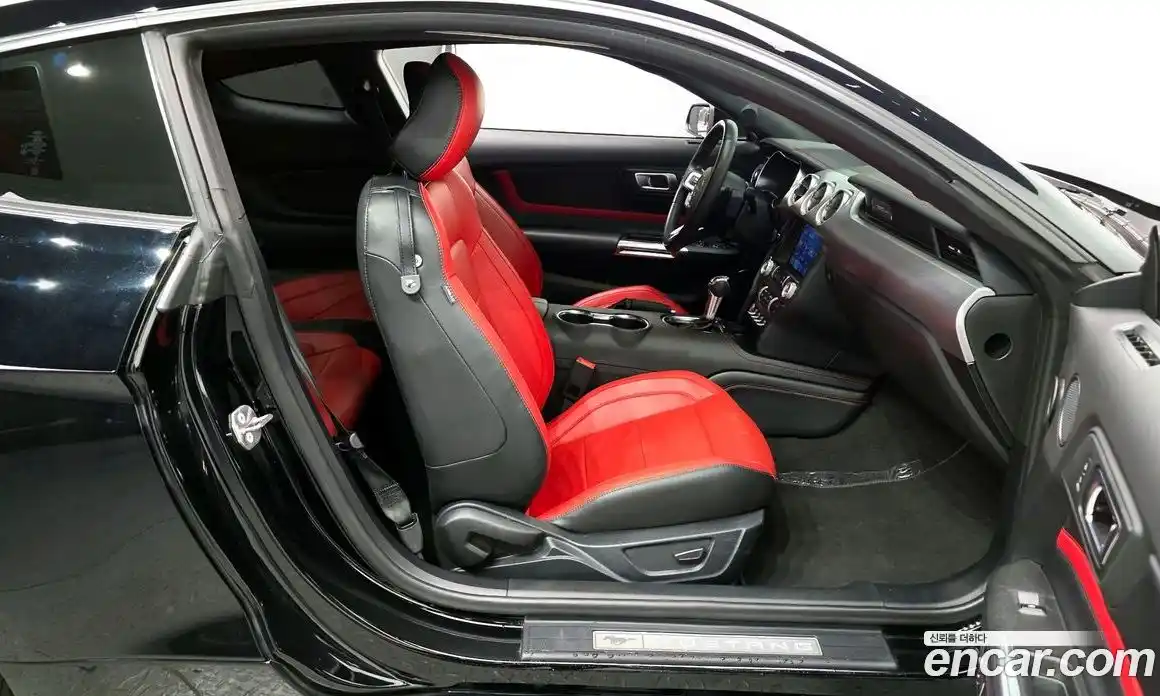 Ford Mustang 2023 2.3 Автомат в Москве № 584780, фото 11