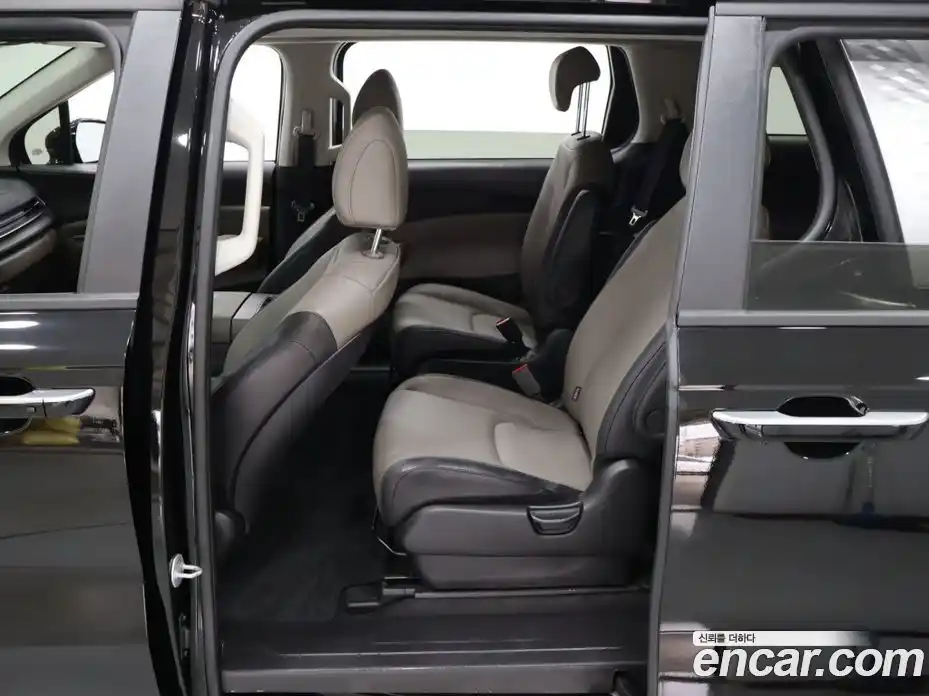 Kia Canival 2025 2.2 Автомат в Москве № 586181, фото 10