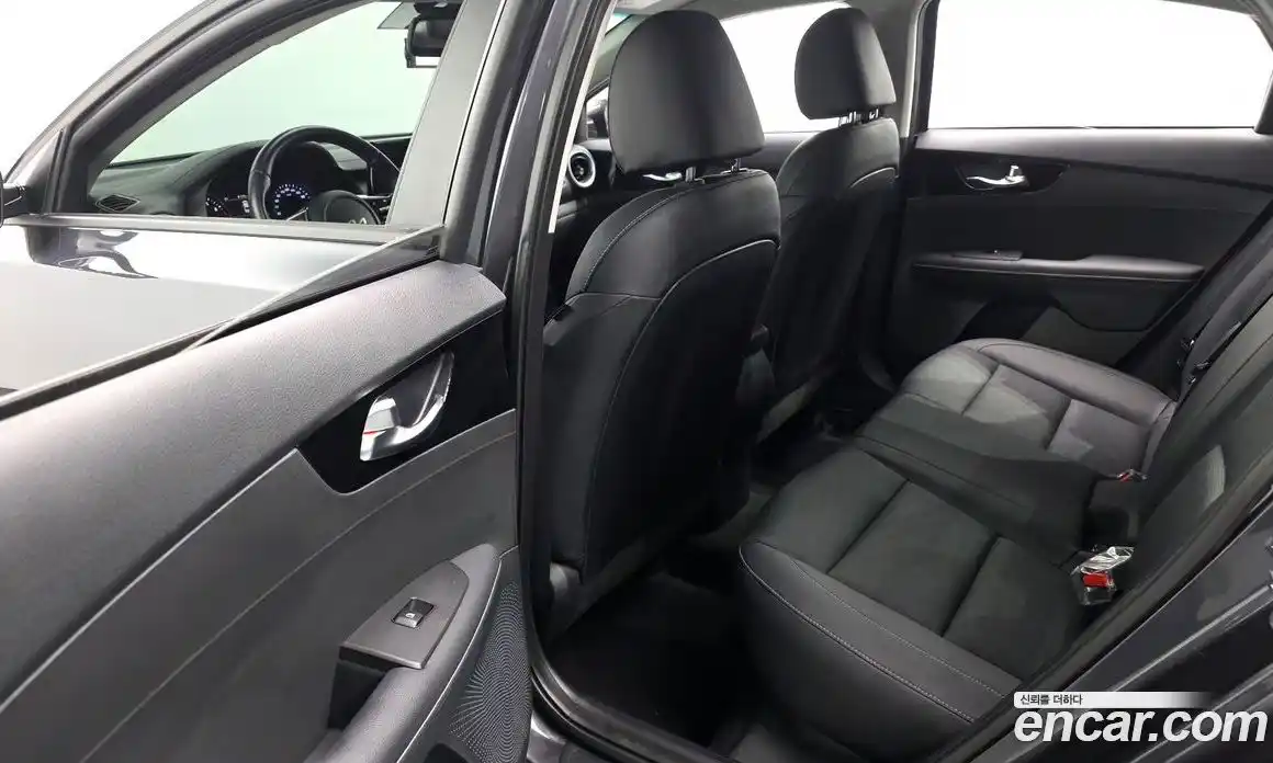 Kia K3 2024 1.6 Автомат в Москве № 586754, фото 12