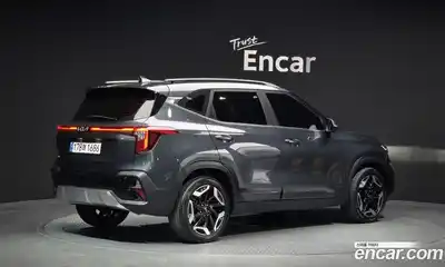 Kia Seltos 2023 1.6 Автомат в Москве № 586970, миниатюра 2