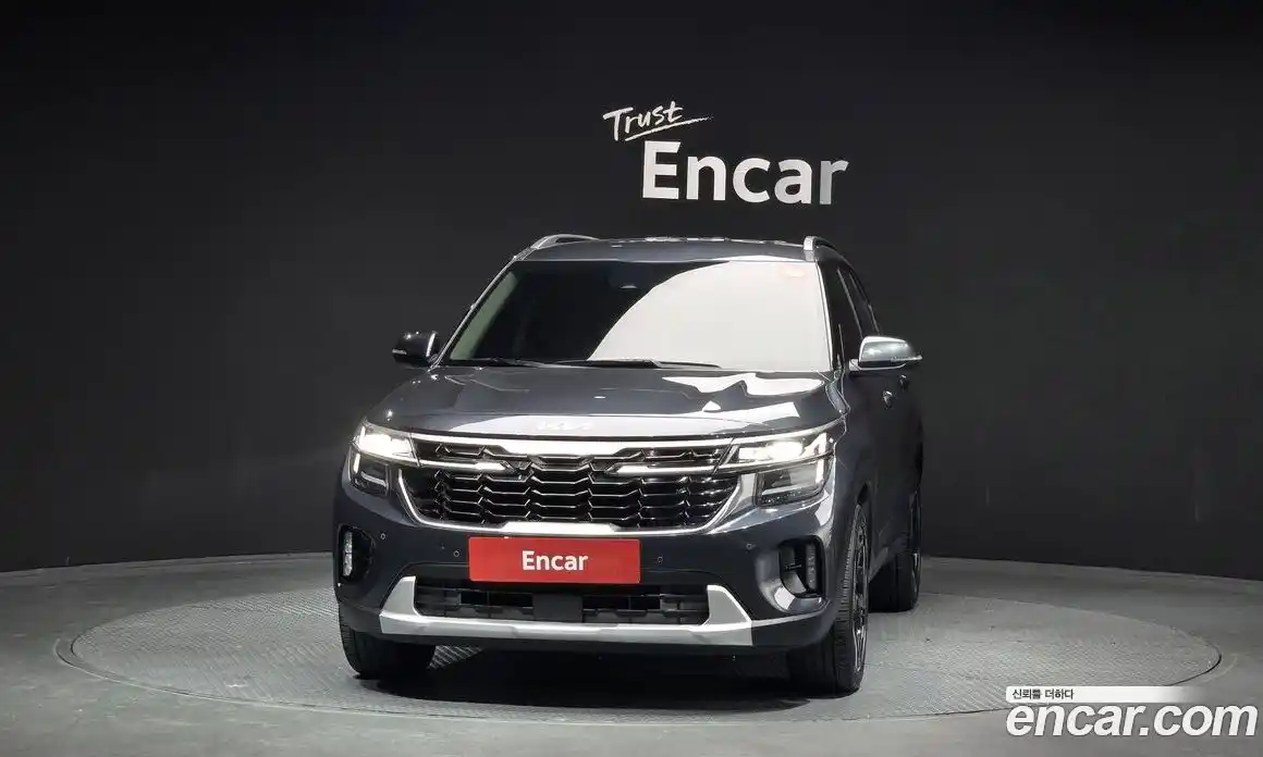 Kia Seltos 2023 1.6 Автомат в Москве № 586970, фото 3