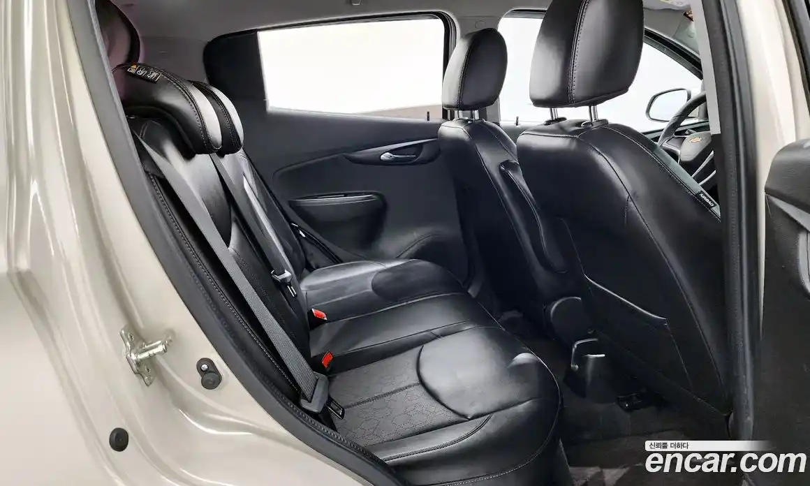 Chevrolet Spark 2016 1.0 Автомат в Москве № 587125, фото 12