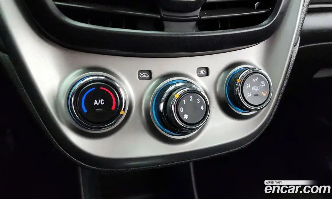 Chevrolet Spark 2016 1.0 Автомат в Москве № 587125, фото 18