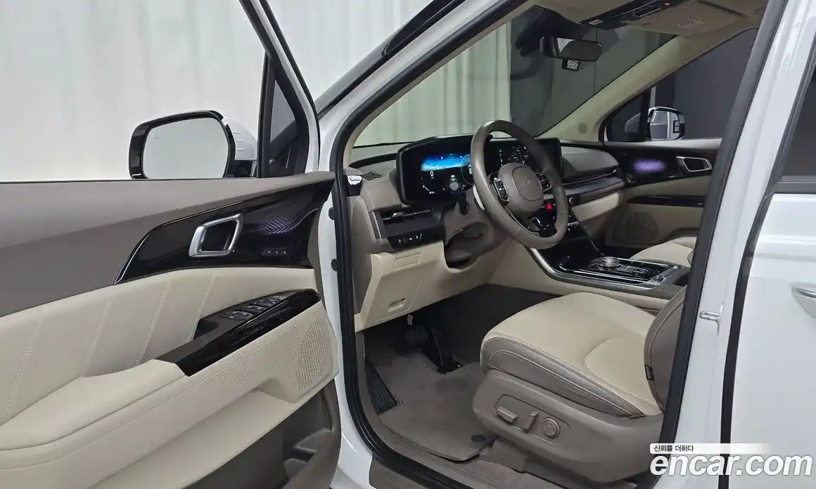 Kia Canival 2023 3.5 Автомат в Москве № 587636, фото 10