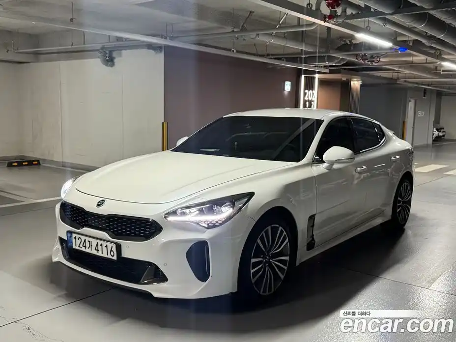 Kia Stinger 2020 2.0 Автомат в Москве № 587871, фото 3