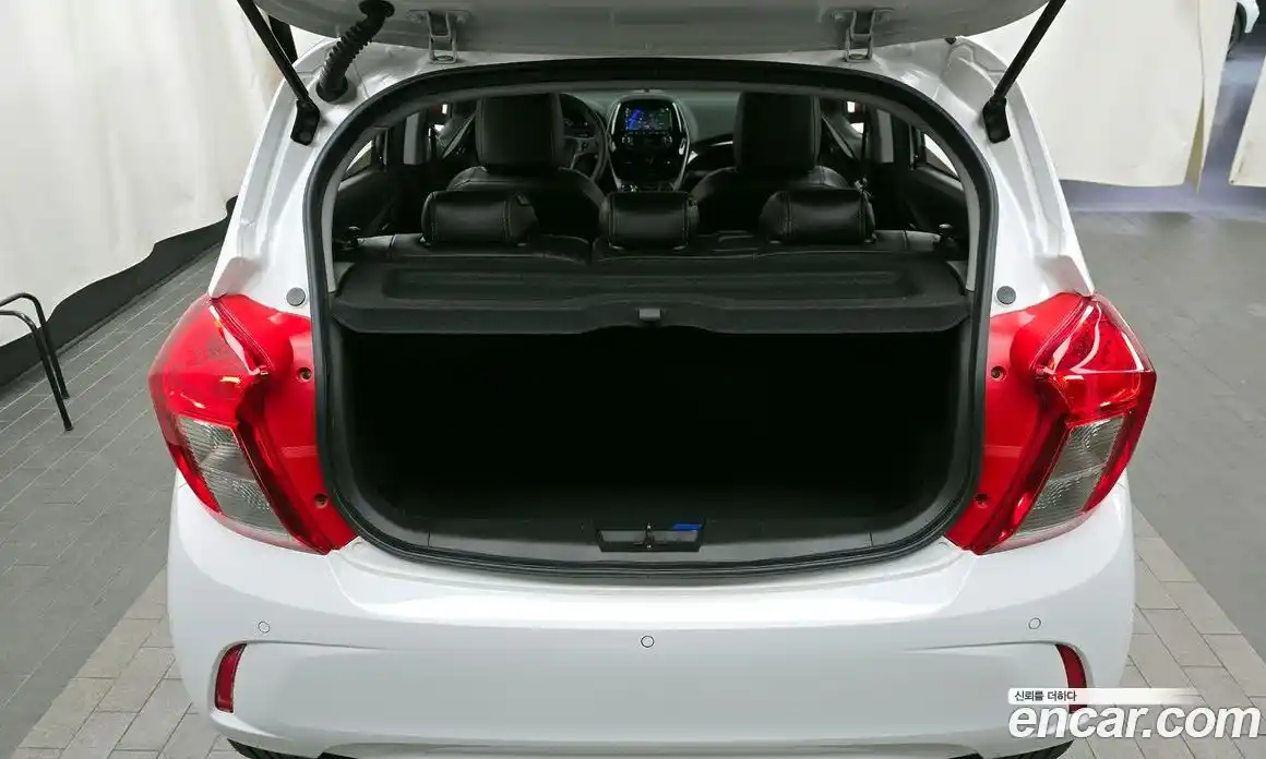 Chevrolet Spark 2020 1.0 Механическая в Москве № 589972, фото 20