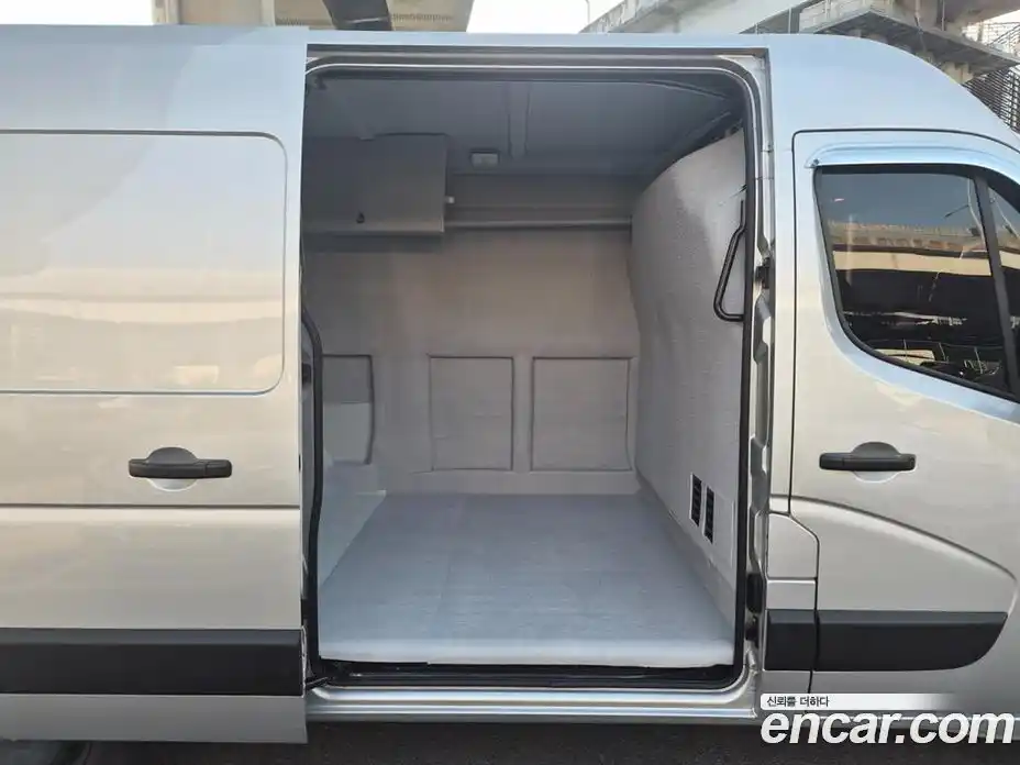 Renault Master 2020 2.3 Механическая в Москве № 590298, фото 6