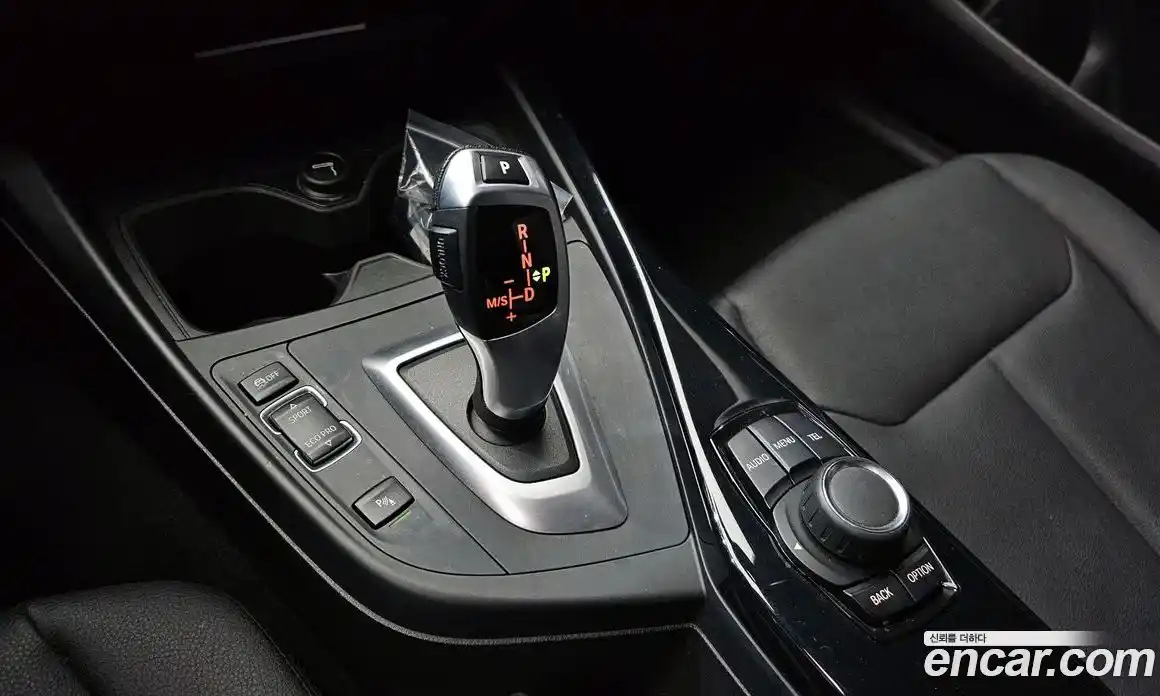 BMW 1-Series 2014 2.0 Автомат в Москве № 590973, фото 9