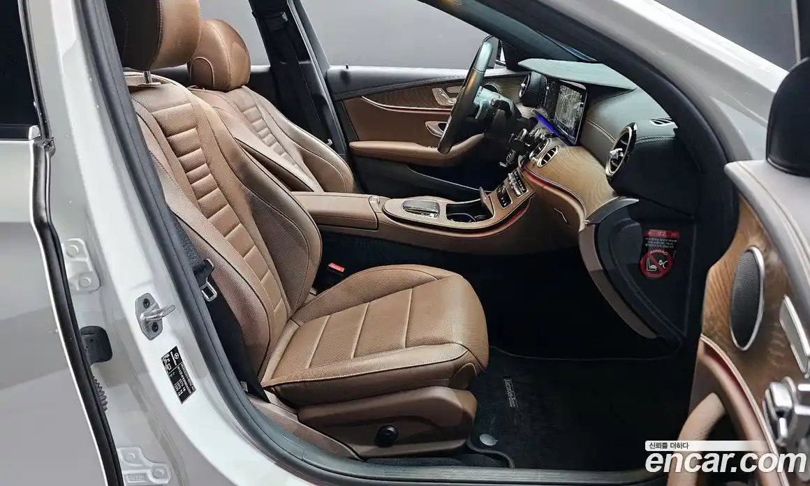 Mercedes-Benz E-Class 2022 2.0 Автомат в Москве № 591949, фото 11