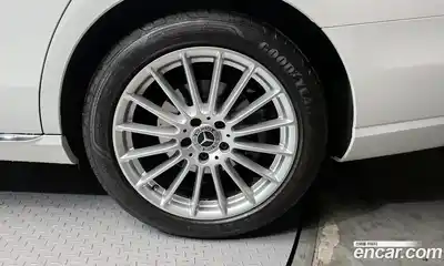 Mercedes-Benz E-Class 2022 2.0 Автомат в Москве № 591949, миниатюра 5