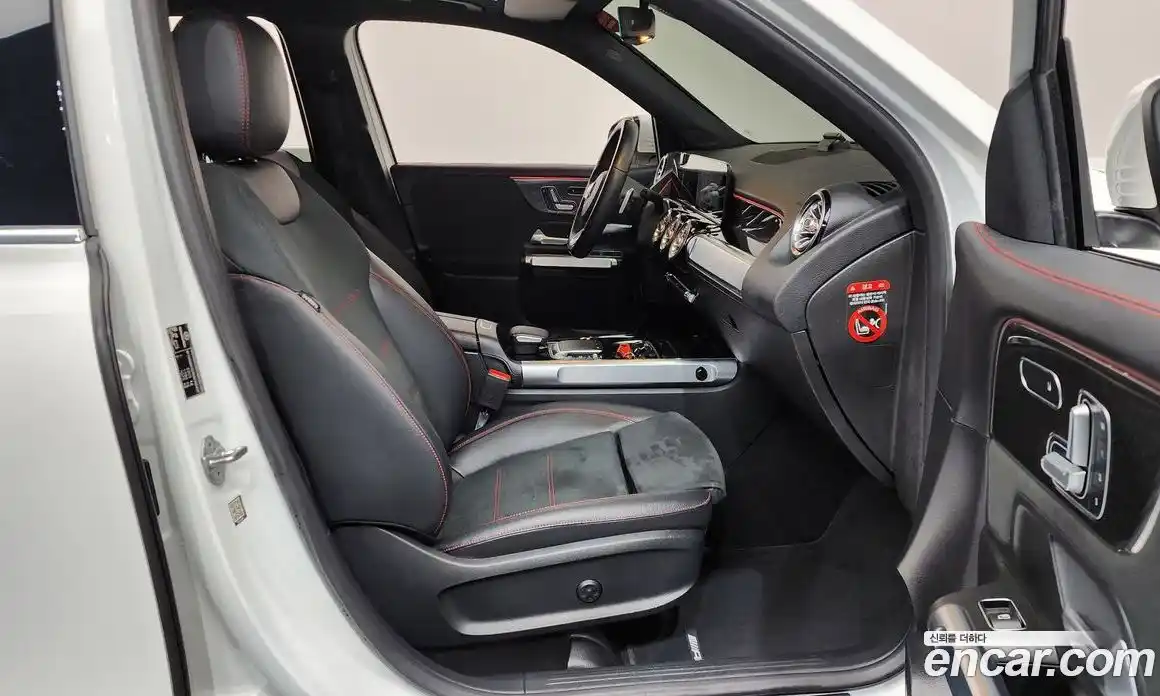 Mercedes-Benz GLB-Class 2021 2.0 Автомат в Москве № 592115, фото 11