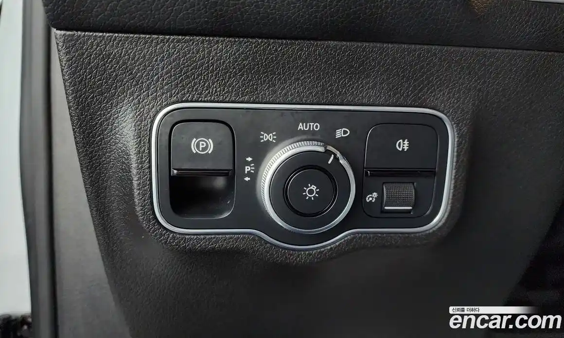 Mercedes-Benz GLB-Class 2021 2.0 Автомат в Москве № 592115, фото 14