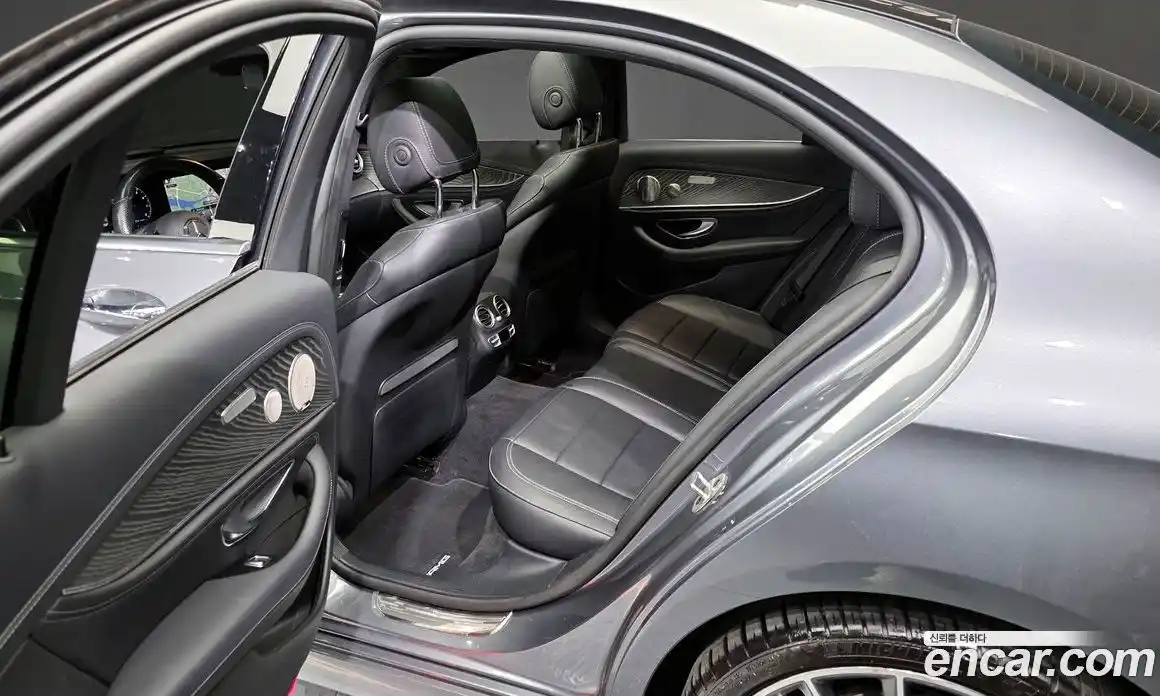 Mercedes-Benz E-Class 2022 2.0 Автомат в Москве № 592217, фото 11