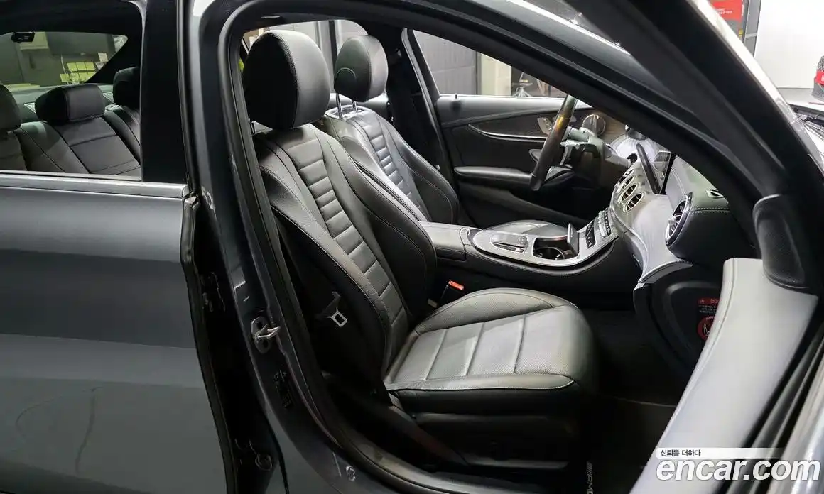 Mercedes-Benz E-Class 2022 2.0 Автомат в Москве № 592217, фото 12