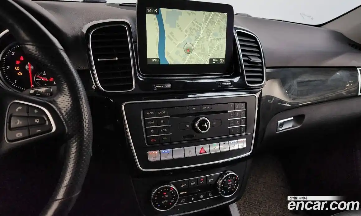 Mercedes-Benz GLE-Class 2016 3.0 Автомат в Москве № 592617, фото 14