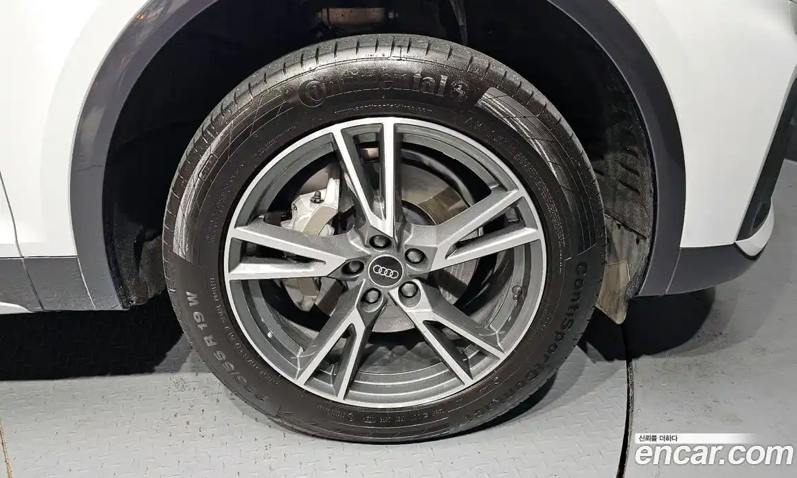 Audi Q5 2022 2.0 Автомат в Москве № 592845, фото 5