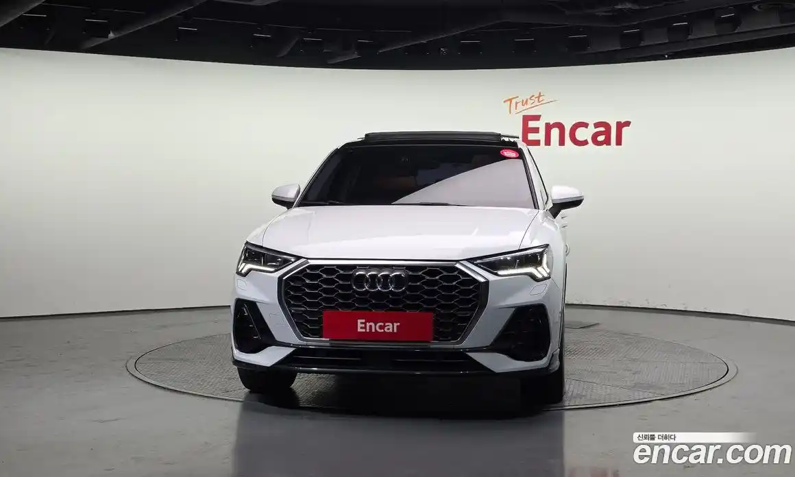 Audi Q3 2020 2.0 Автомат в Москве № 593166, фото 3