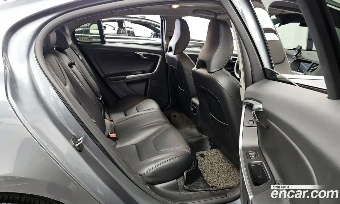 Volvo S60 2016 2.0 Автомат в Москве № 593645, фото 11