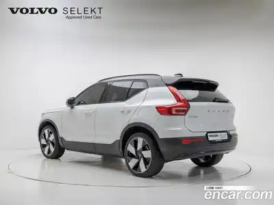 Volvo XC40 2024 Автомат в Москве № 593864, миниатюра 4