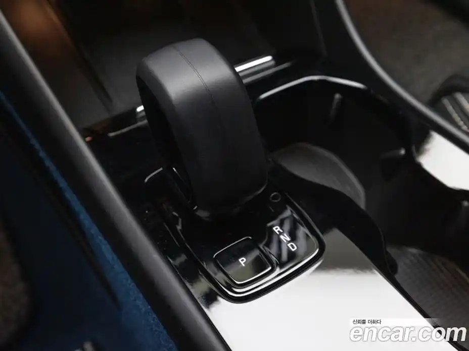 Volvo XC40 2024 Автомат в Москве № 593864, фото 9