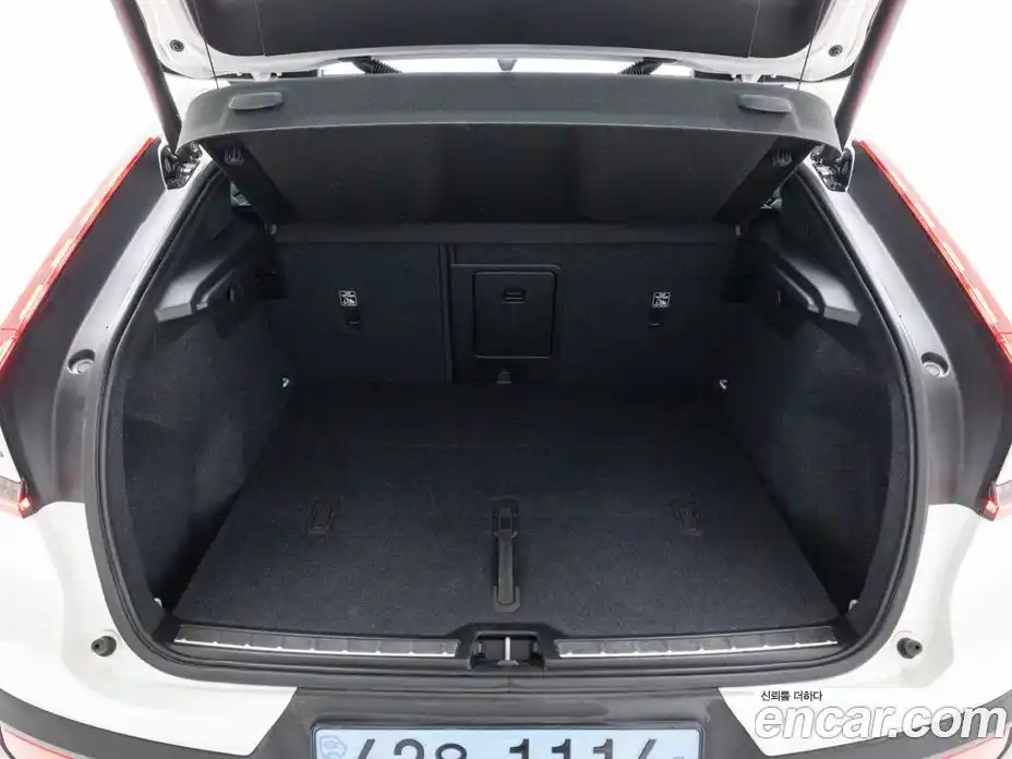 Volvo C40 2024 0.2 Автомат в Москве № 593868, фото 17