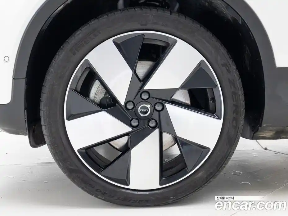 Volvo C40 2024 0.2 Автомат в Москве № 593868, фото 5