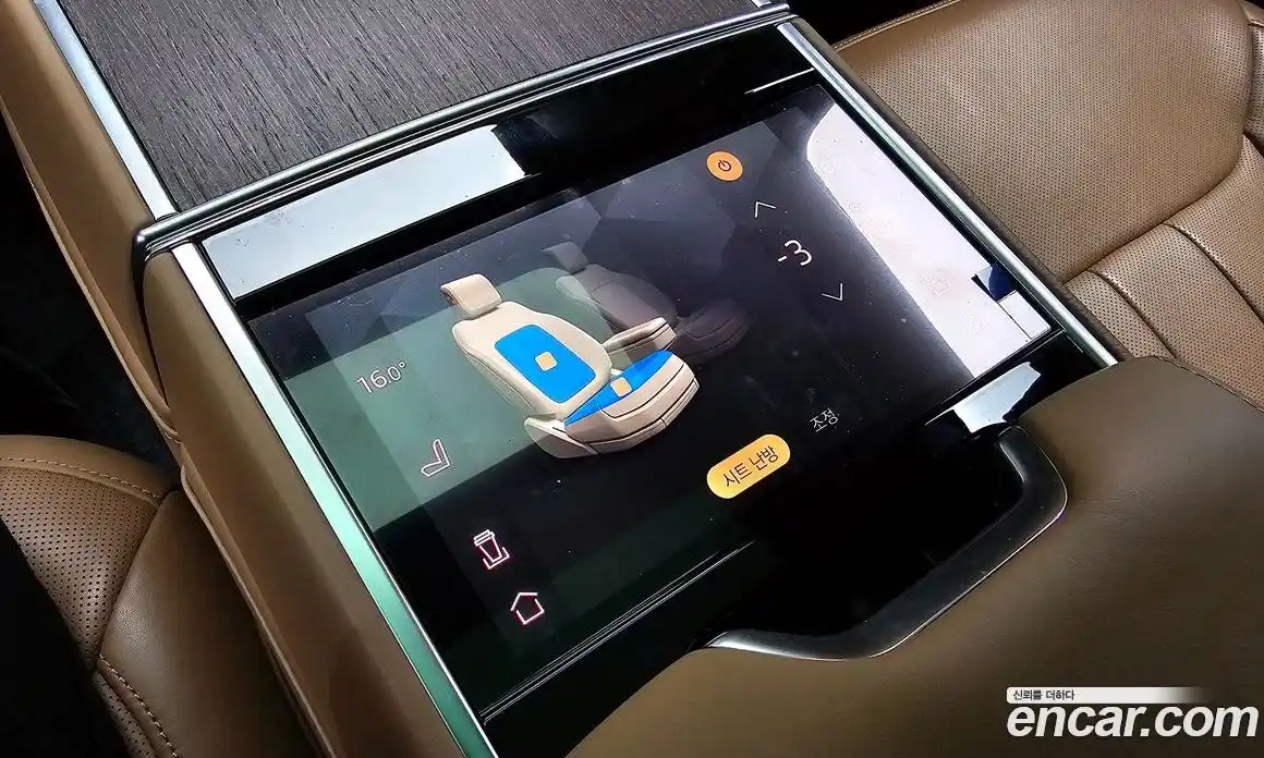 Land Rover Range-Rover 2023 3.0 Автомат в Москве № 594630, фото 17