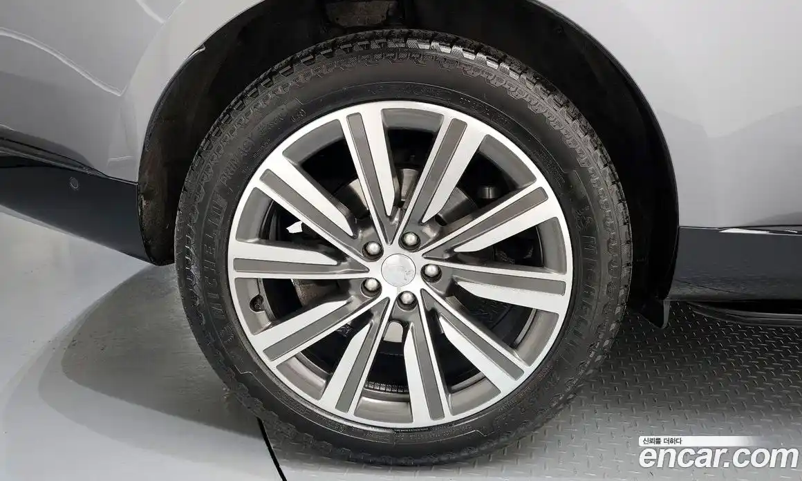 Land Rover Range-Rover 2023 3.0 Автомат в Москве № 594630, фото 5