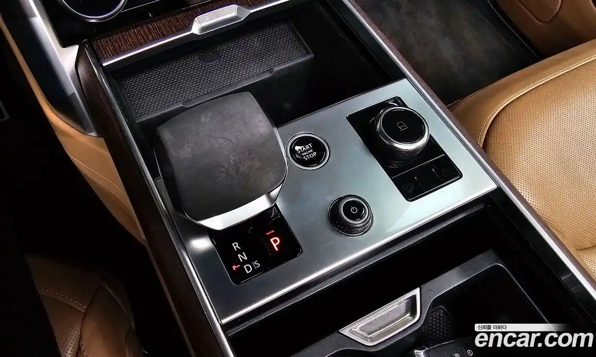 Land Rover Range-Rover 2023 3.0 Автомат в Москве № 594630, фото 9