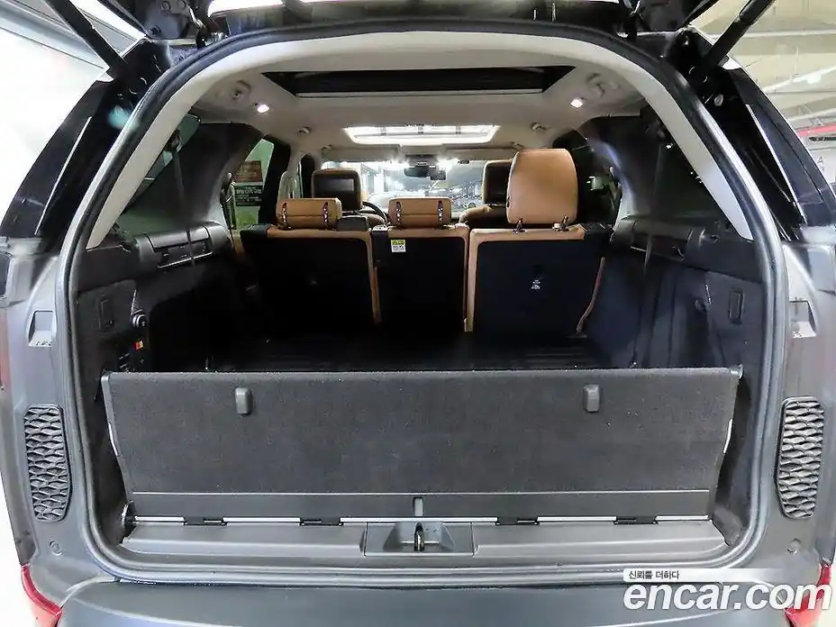 Land Rover Discovery 2018 3.0 Автомат в Москве № 594959, фото 16