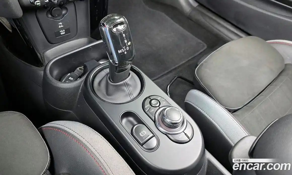 Mini Cooper Convertible 2022 2.0 Автомат в Москве № 595174, фото 8