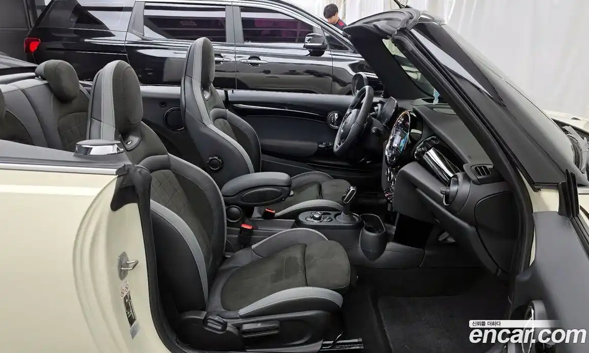 Mini Cooper Convertible 2022 2.0 Автомат в Москве № 595174, фото 10