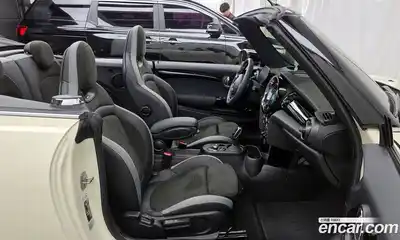 Mini Cooper Convertible 2022 2.0 Автомат в Москве № 595174, миниатюра 10