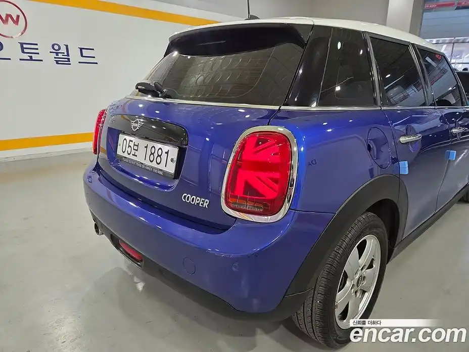 Mini Cooper 2019 1.5 Автомат в Москве № 595179, фото 5