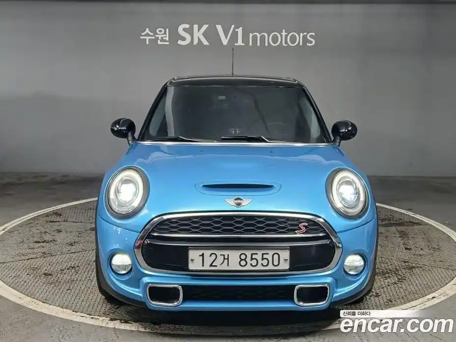 Mini Cooper 2015 2.0 Автомат в Москве № 595334, фото 1