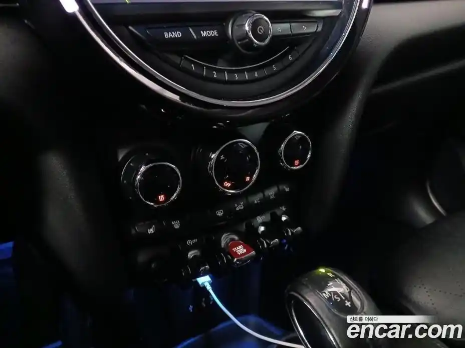 Mini Cooper 2015 2.0 Автомат в Москве № 595334, фото 13