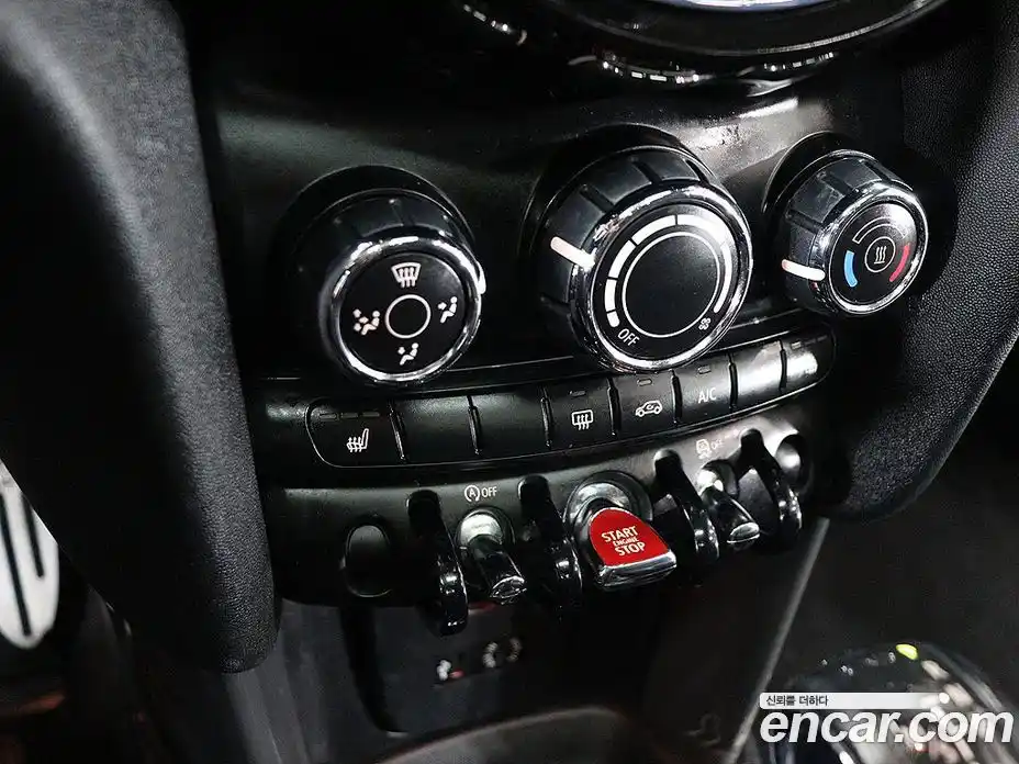 Mini Cooper 2015 1.5 Автомат в Москве № 595349, фото 11