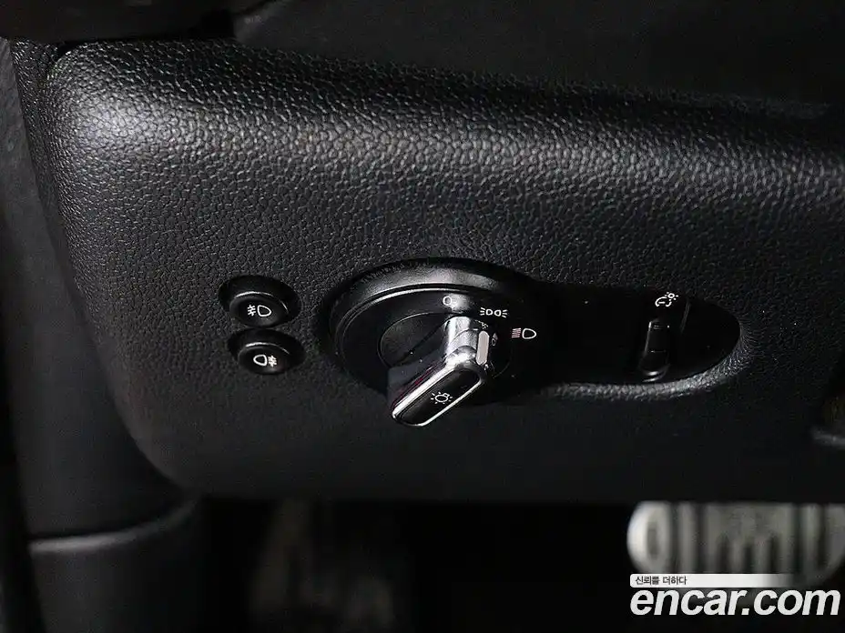 Mini Cooper 2015 1.5 Автомат в Москве № 595349, фото 13