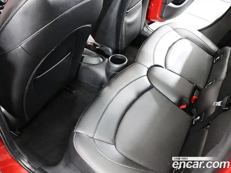 Mini Cooper 2015 1.5 Автомат в Москве № 595349, фото 18