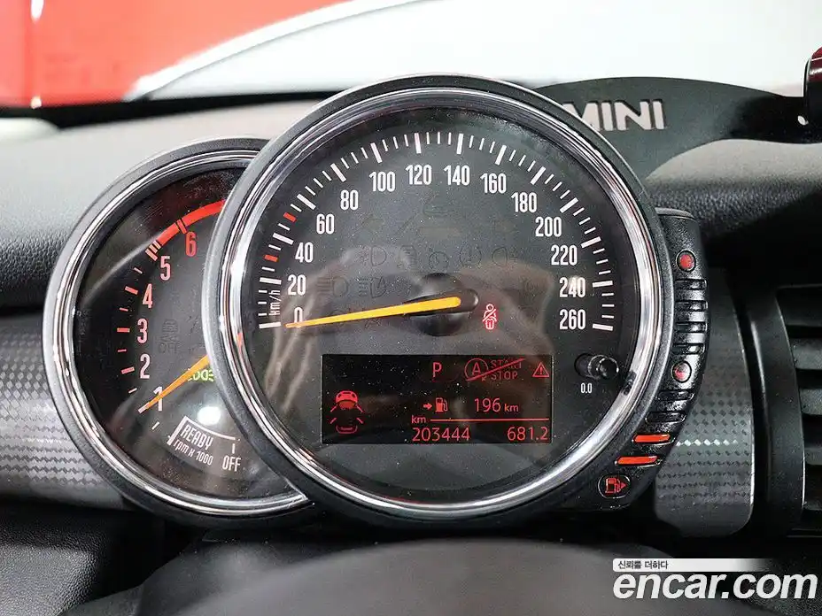 Mini Cooper 2015 1.5 Автомат в Москве № 595349, фото 7