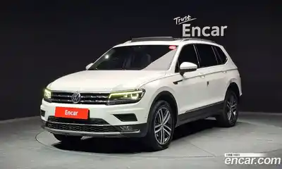 Volkswagen Tiguan 2020 2.0 Автомат в Москве № 595754, миниатюра 1
